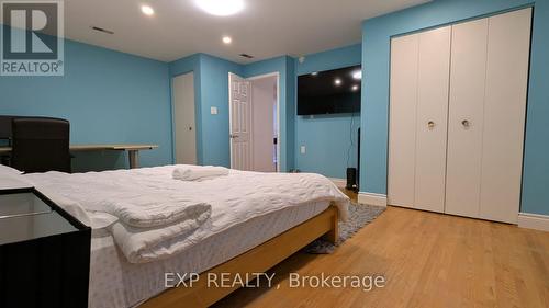 1071 Vera Cruz Drive, Mississauga, ON - Indoor Photo Showing Bedroom