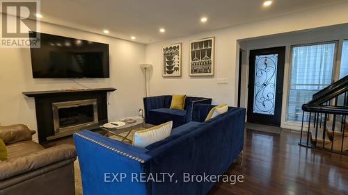 1071 Vera Cruz Drive, Mississauga, ON - Indoor Photo Showing Living Room With Fireplace