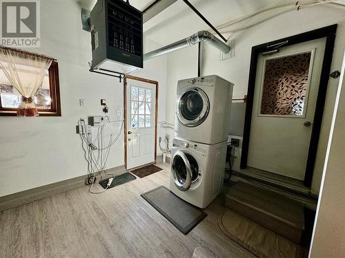 2017 89 Avenue, Dawson Creek, BC - Indoor Photo Showing Laundry Room