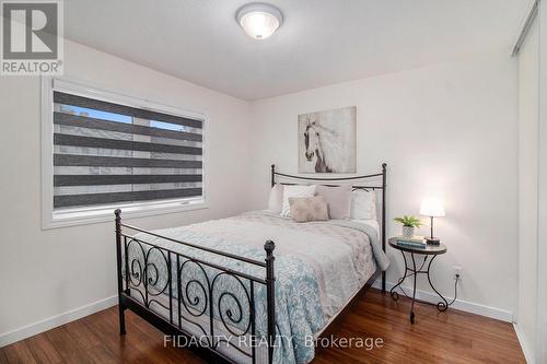 44 Stonepointe Avenue, Ottawa, ON - Indoor Photo Showing Bedroom