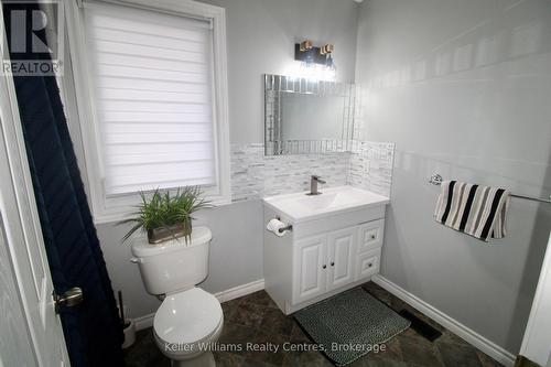 12 Thomas Street, South Bruce, ON - Indoor Photo Showing Bathroom