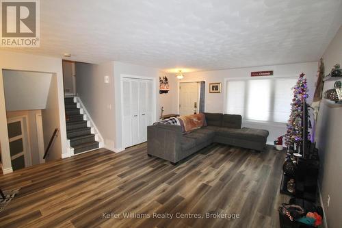 12 Thomas Street, South Bruce, ON - Indoor Photo Showing Living Room