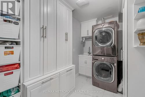 345 Old Harwood Avenue, Ajax, ON - Indoor Photo Showing Laundry Room