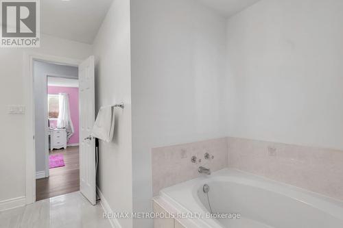 345 Old Harwood Avenue, Ajax, ON - Indoor Photo Showing Bathroom