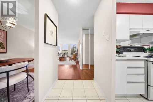 509 - 1525 Diefenbaker Court, Pickering, ON - Indoor Photo Showing Kitchen