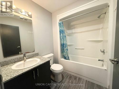 F101 - 275F Larch Street, Waterloo, ON - Indoor Photo Showing Bathroom