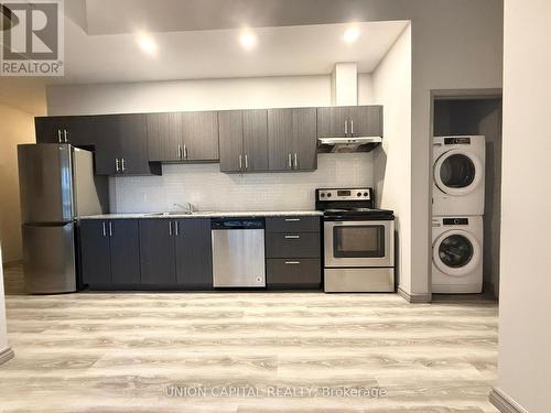 F101 - 275F Larch Street, Waterloo, ON - Indoor Photo Showing Kitchen