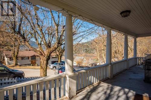 723 Hendryx Street, Nelson, BC - Outdoor With Deck Patio Veranda