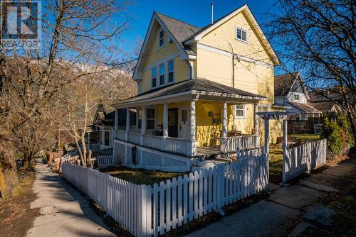 723 Hendryx Street, Nelson, BC - Outdoor With Deck Patio Veranda