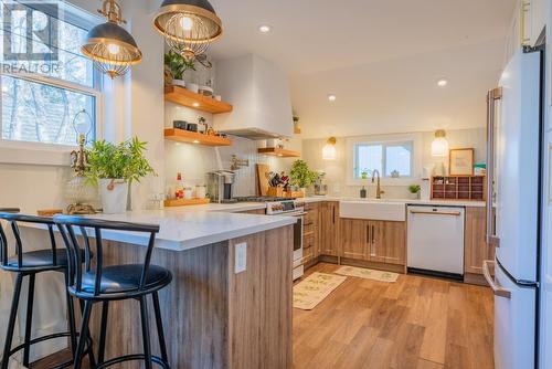 723 Hendryx Street, Nelson, BC - Indoor Photo Showing Kitchen With Upgraded Kitchen