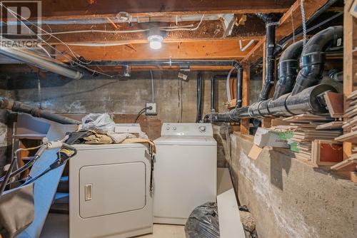 723 Hendryx Street, Nelson, BC - Indoor Photo Showing Laundry Room