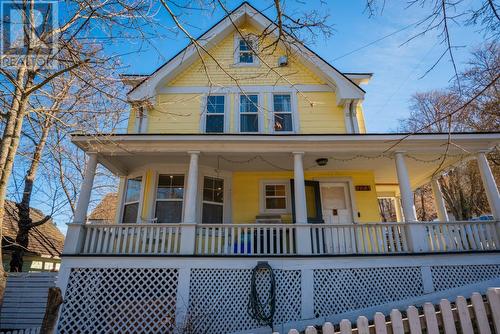 723 Hendryx Street, Nelson, BC - Outdoor With Deck Patio Veranda