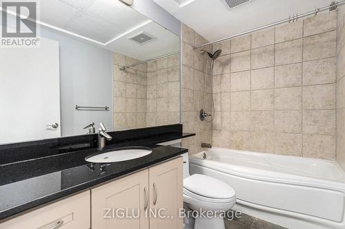 502 - 290 Powell Avenue, Ottawa, ON - Indoor Photo Showing Bathroom