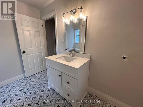 3767 Concord St Avenue, Fort Erie (337 - Crystal Beach), ON - Indoor Photo Showing Bathroom