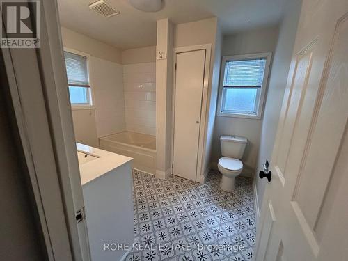 3767 Concord St Avenue, Fort Erie (337 - Crystal Beach), ON - Indoor Photo Showing Bathroom