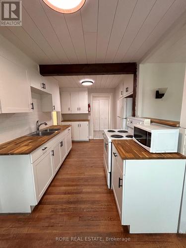 3767 Concord St Avenue, Fort Erie (337 - Crystal Beach), ON - Indoor Photo Showing Kitchen With Double Sink