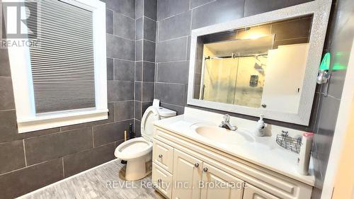 6294 Ker Street, Niagara Falls (216 - Dorchester), ON - Indoor Photo Showing Bathroom