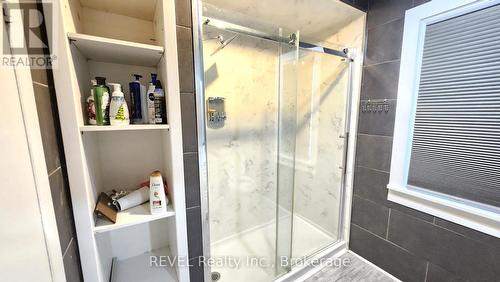 6294 Ker Street, Niagara Falls (216 - Dorchester), ON -  Photo Showing Bathroom