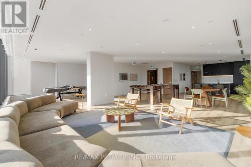 308 - 9 Tecumseth Street, Toronto, ON - Indoor Photo Showing Living Room