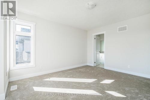 62 Allenwood Road S, Springwater, ON - Indoor Photo Showing Other Room