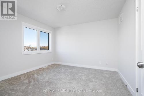 62 Allenwood Road S, Springwater, ON - Indoor Photo Showing Other Room