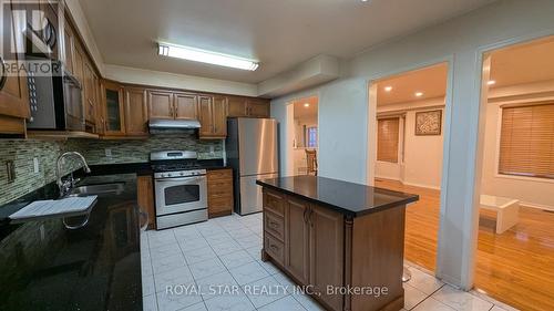 3 Harwood Road, Brampton, ON - Indoor Photo Showing Kitchen