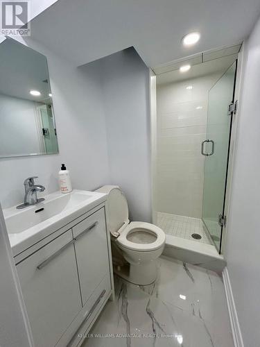 359 Westmoreland Avenue N, Toronto, ON - Indoor Photo Showing Bathroom