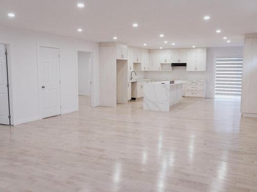 Vue d'ensemble - 577 Rue Couture, Saint-Jean-Sur-Richelieu, QC - Indoor Photo Showing Kitchen