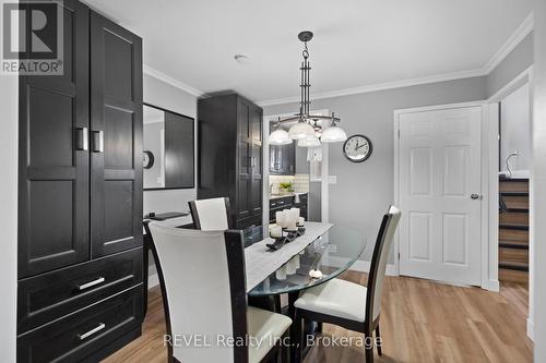 28 - 302 Vine Street, St. Catharines (444 - Carlton/Bunting), ON - Indoor Photo Showing Dining Room