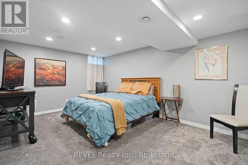 28 - 302 Vine Street, St. Catharines (444 - Carlton/Bunting), ON - Indoor Photo Showing Bedroom