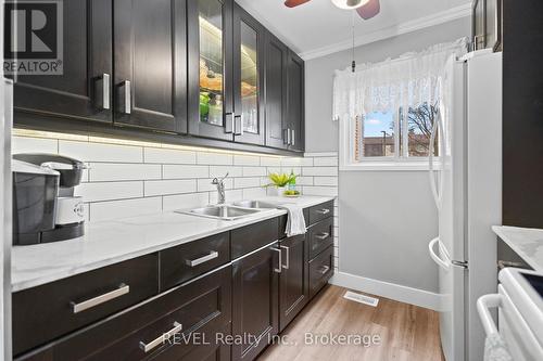 28 - 302 Vine Street, St. Catharines (444 - Carlton/Bunting), ON - Indoor Photo Showing Kitchen With Double Sink