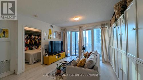 1606 - 100 Harbour Street, Toronto, ON - Indoor Photo Showing Other Room