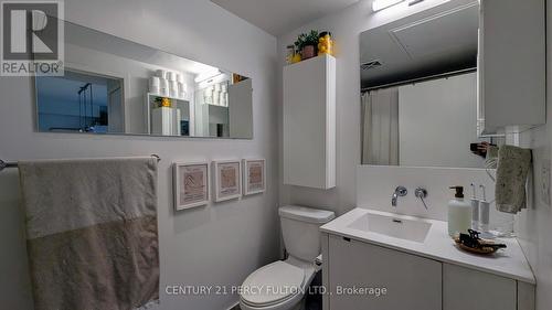 1606 - 100 Harbour Street, Toronto, ON - Indoor Photo Showing Bathroom