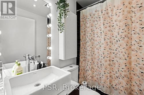 613 - 25 Stafford Street, Toronto, ON - Indoor Photo Showing Bathroom