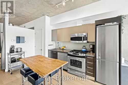 613 - 25 Stafford Street, Toronto, ON - Indoor Photo Showing Kitchen With Stainless Steel Kitchen