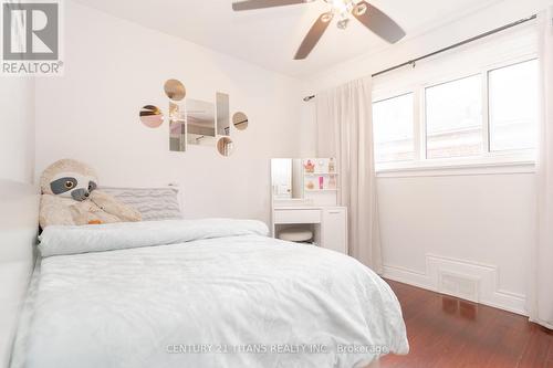 15 Merrian Road, Toronto, ON - Indoor Photo Showing Bedroom