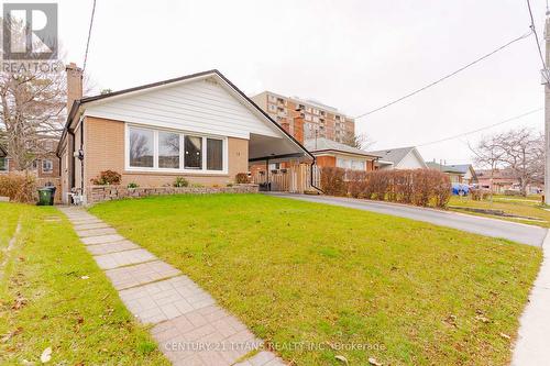 15 Merrian Road, Toronto, ON - Outdoor