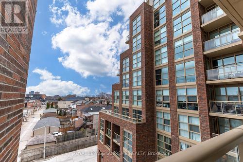 502 - 1787 St Clair Avenue W, Toronto, ON - Outdoor With Facade