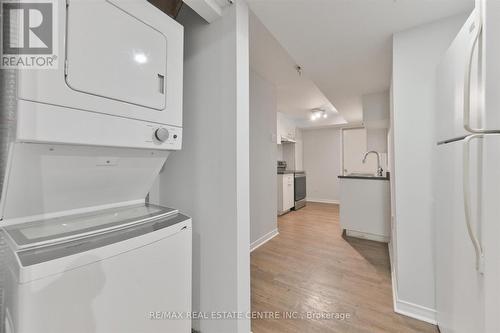 602 Amaretto Avenue, Pickering, ON - Indoor Photo Showing Laundry Room