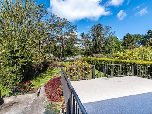 3520 Maplewood Rd, Saanich, BC 