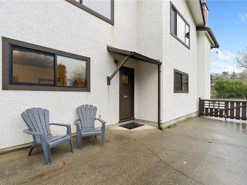 3520 Maplewood Rd, Saanich, BC 