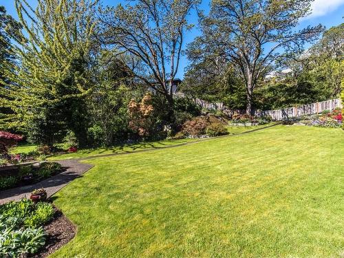 3520 Maplewood Rd, Saanich, BC 