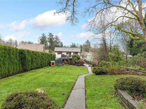 3520 Maplewood Rd, Saanich, BC 