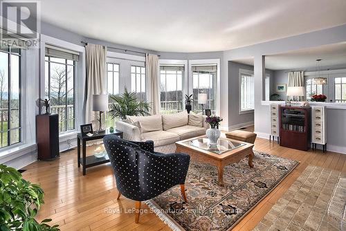 807035 25Th Side Road, Grey Highlands, ON - Indoor Photo Showing Living Room