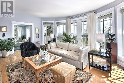 807035 25Th Side Road, Grey Highlands, ON - Indoor Photo Showing Living Room