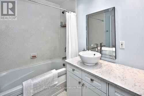 807035 25Th Side Road, Grey Highlands, ON - Indoor Photo Showing Bathroom