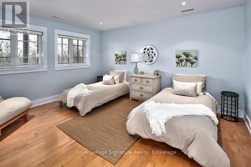 807035 25Th Side Road, Grey Highlands, ON - Indoor Photo Showing Bedroom