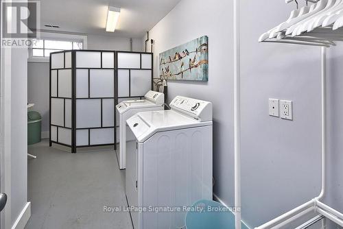 807035 25Th Side Road, Grey Highlands, ON - Indoor Photo Showing Laundry Room