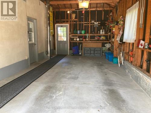 286 Alice Street, Kincardine, ON - Indoor Photo Showing Garage