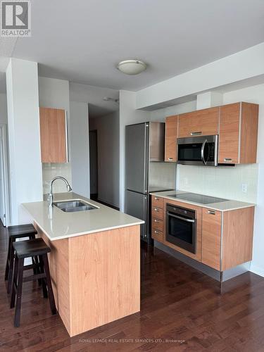 1004 - 3391 Bloor Street W, Toronto, ON - Indoor Photo Showing Kitchen